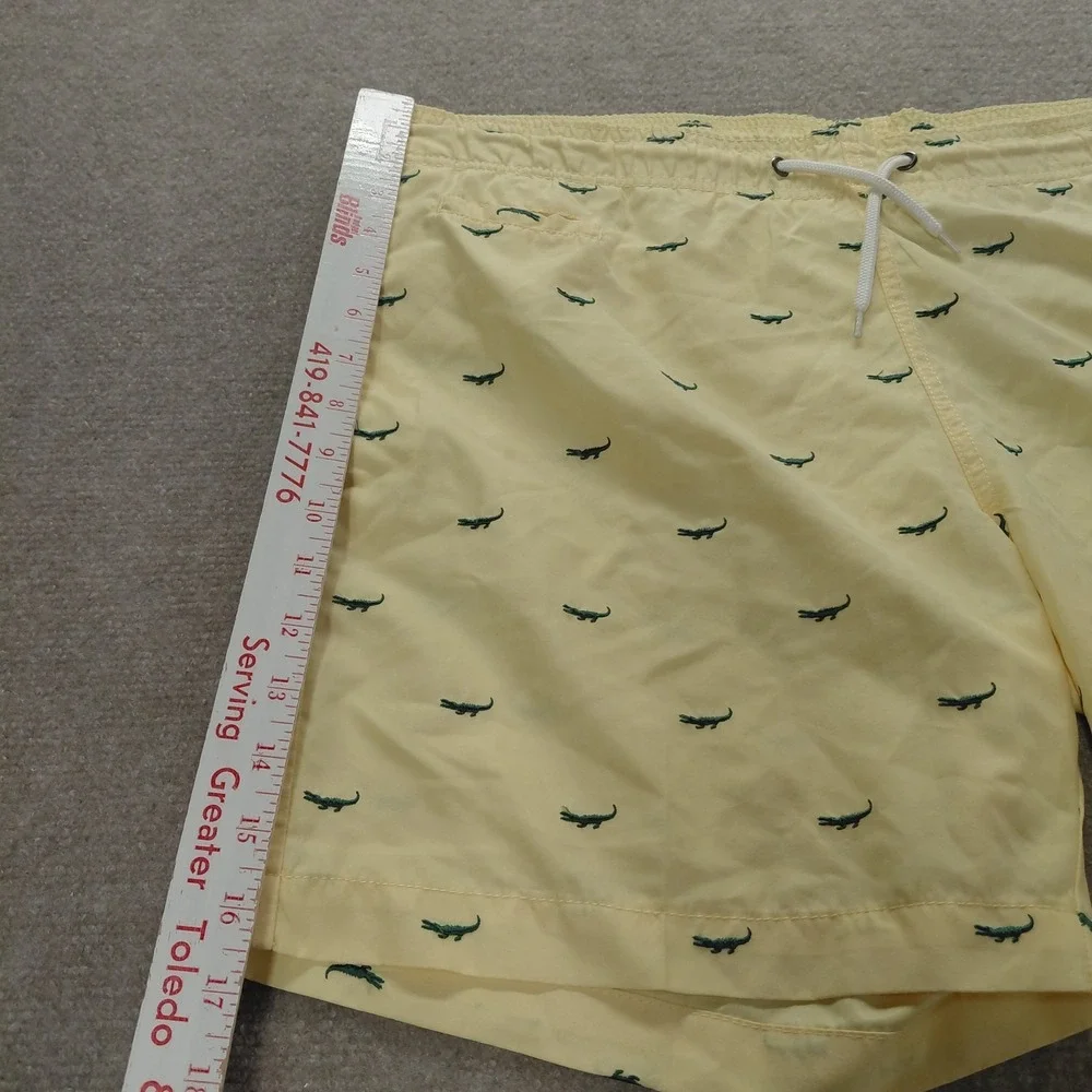 Surf Style Swim Trunks Mens MEDIUM Yellow Alligators Embroidered Surf Shorts
